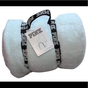 Victoria’s Secret PINK sherpa blanket